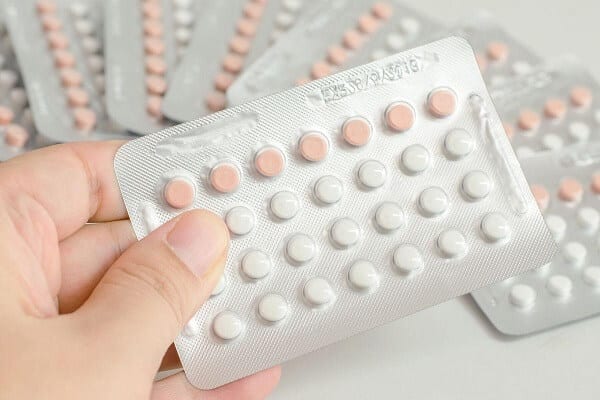 Thuốc tránh thai có 2 loại là vỉ 21 viên và vỉ 28 viên